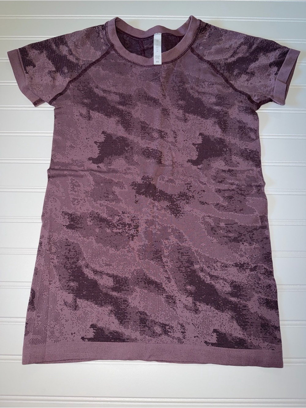 Athleta momentum seamless short sleeve tee XS